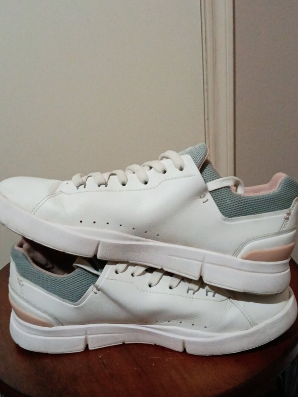 On Cloud THE ROGER Advantage White Rosehip Shoes Women's Size 9 - Picture 13 of 14